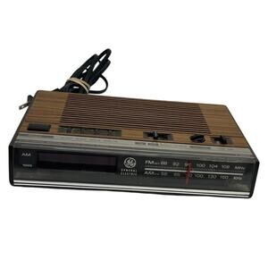 General Electric GE Digital FM/AM Clock Radio w/Alarm Model 7-4624 Tested